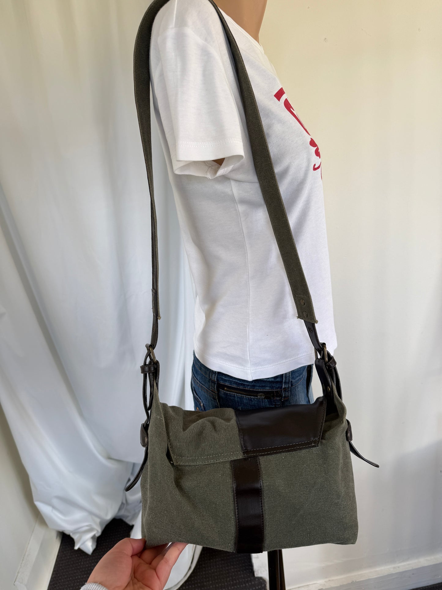 00's Khaki canvas utility bag w pleather panels