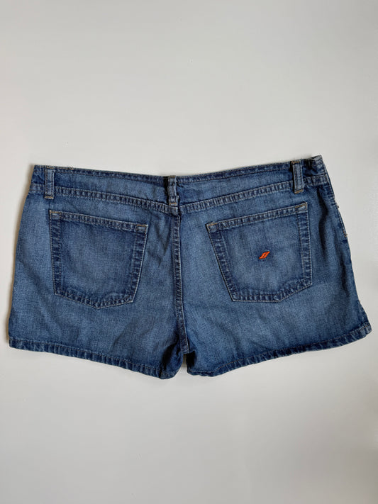00's DKNY Denim shorts • Size 10