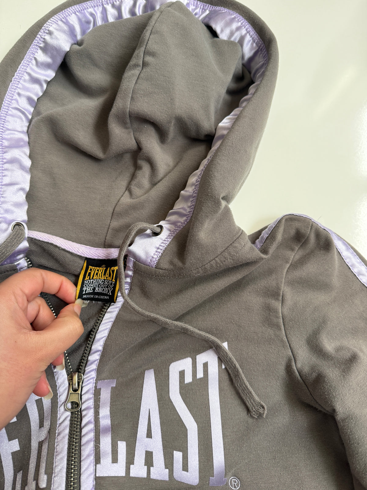 00's Everlast zip hoodie w satin lilac piping • Size S