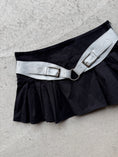 Load image into Gallery viewer, 00's STR Paris pleat mini w silver belt detail • Size 8