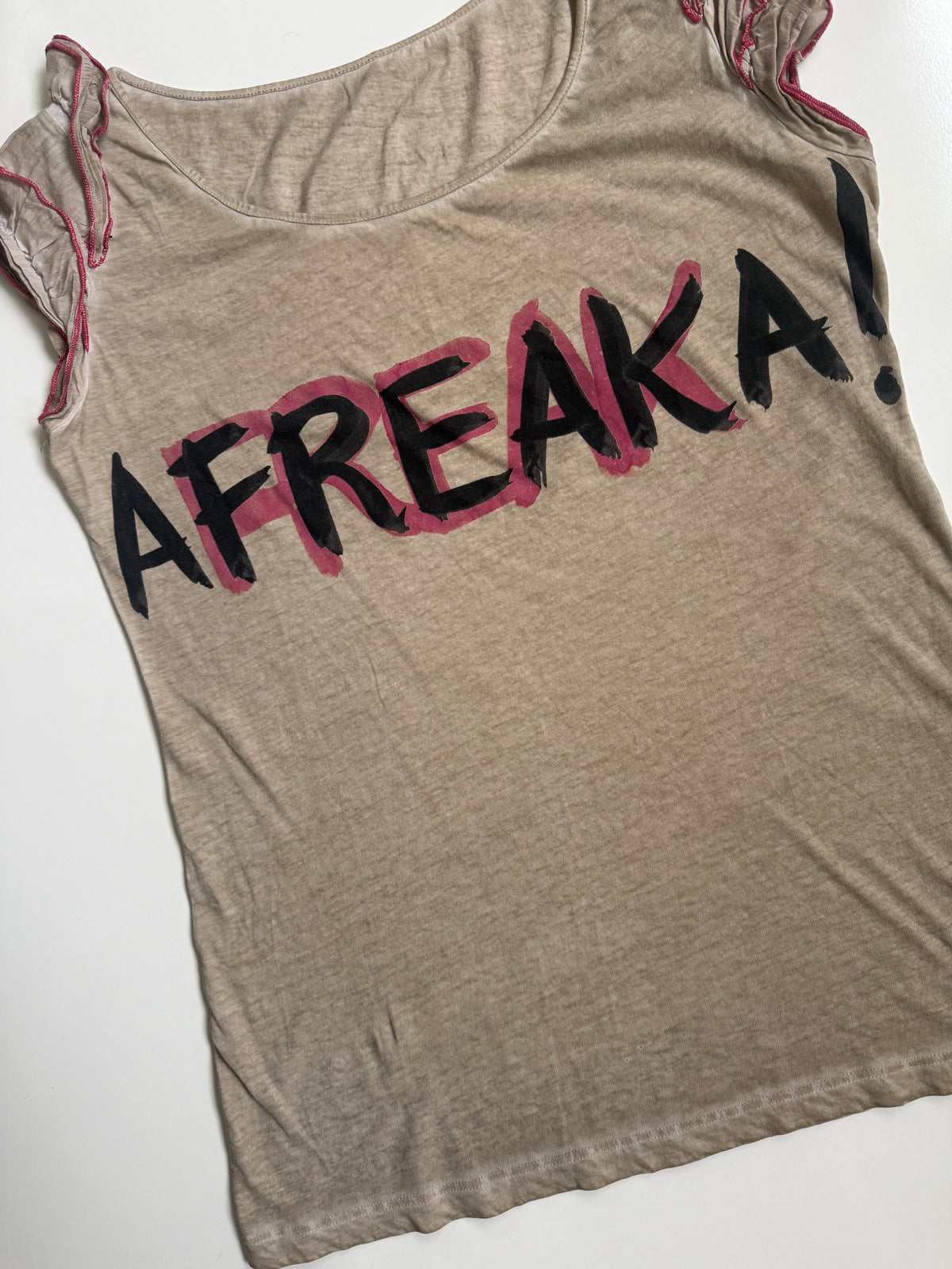 00’s Moschino Cheap & Chic “AFREAKA” graphic tee • Size L