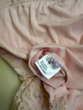 Load image into Gallery viewer, 00's Baby pink lace flowy cami • Size S/M