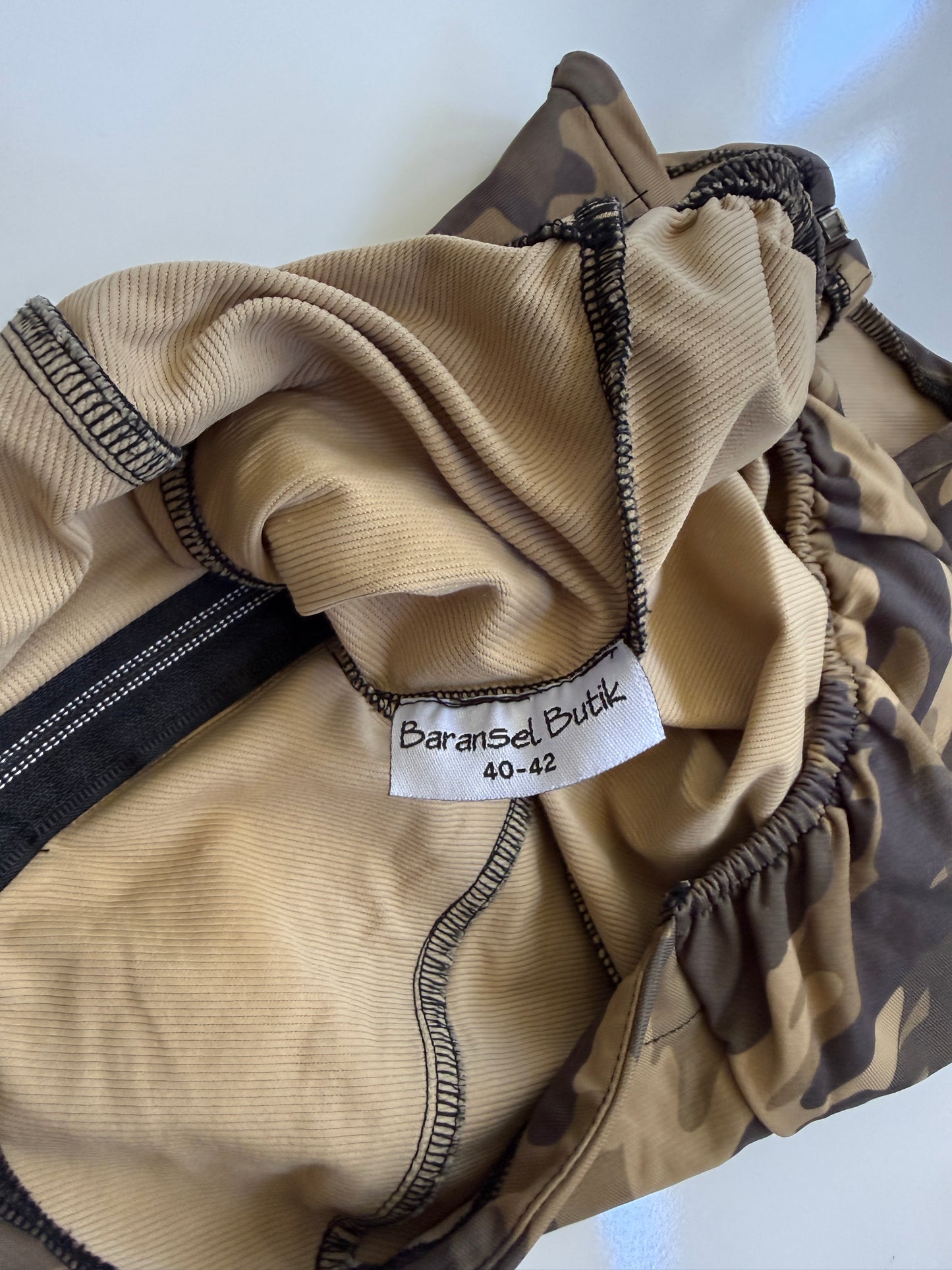 2010's camo zipper tube top • Size M
