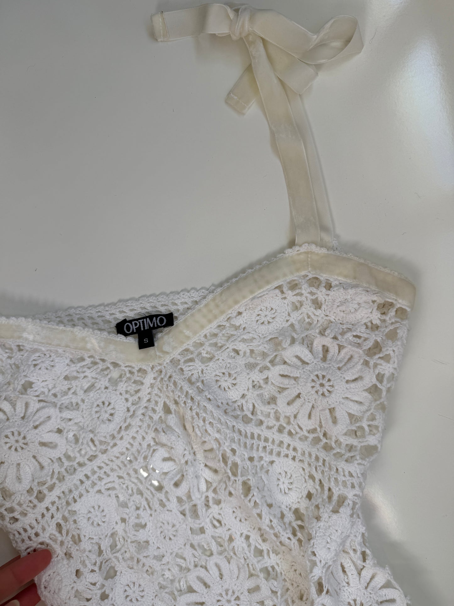 00's Optimo crocheted cami w tie straps • Size S