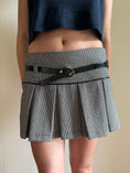 Load image into Gallery viewer, 00's Houndstooth belted pleat mini • Size 10