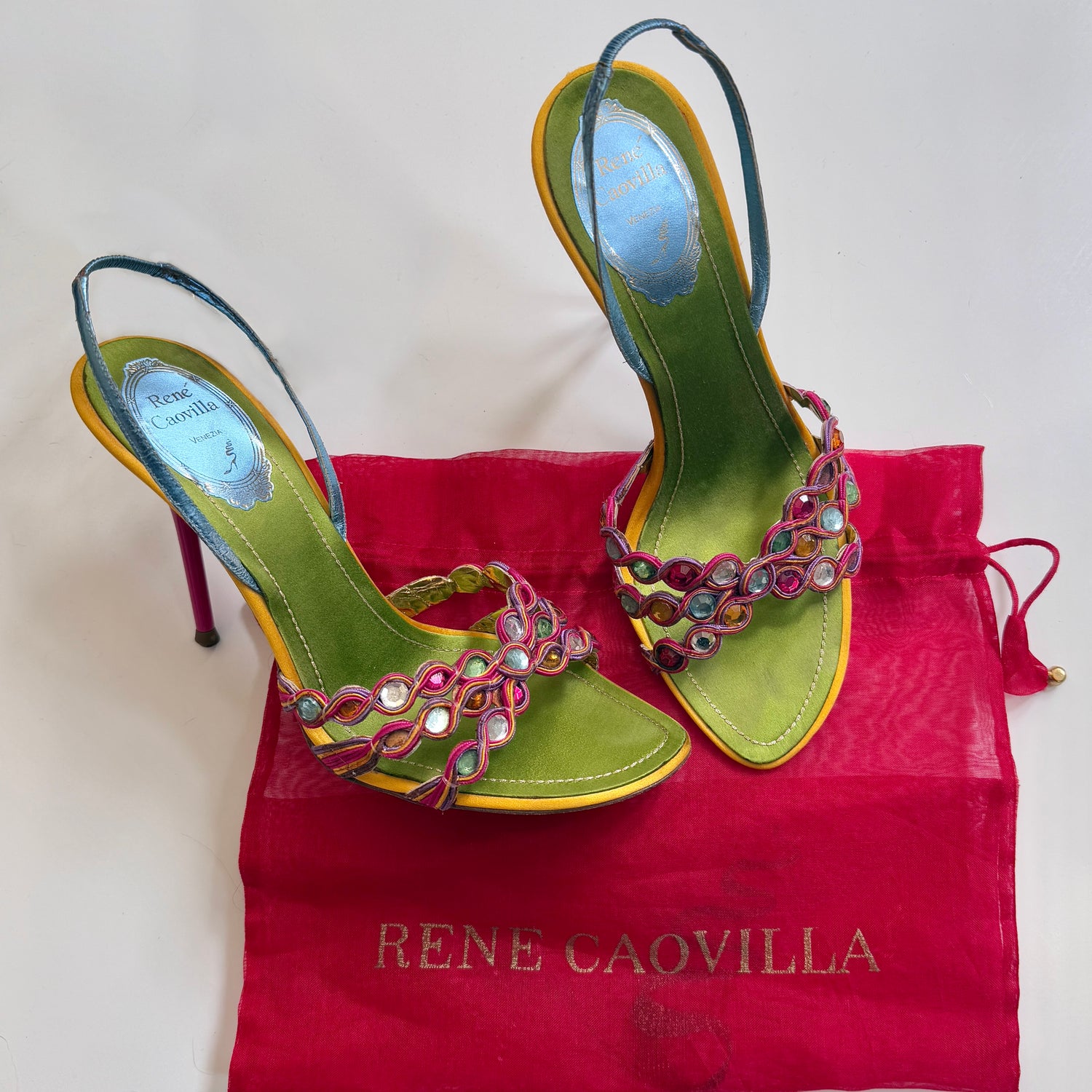 SHOES
