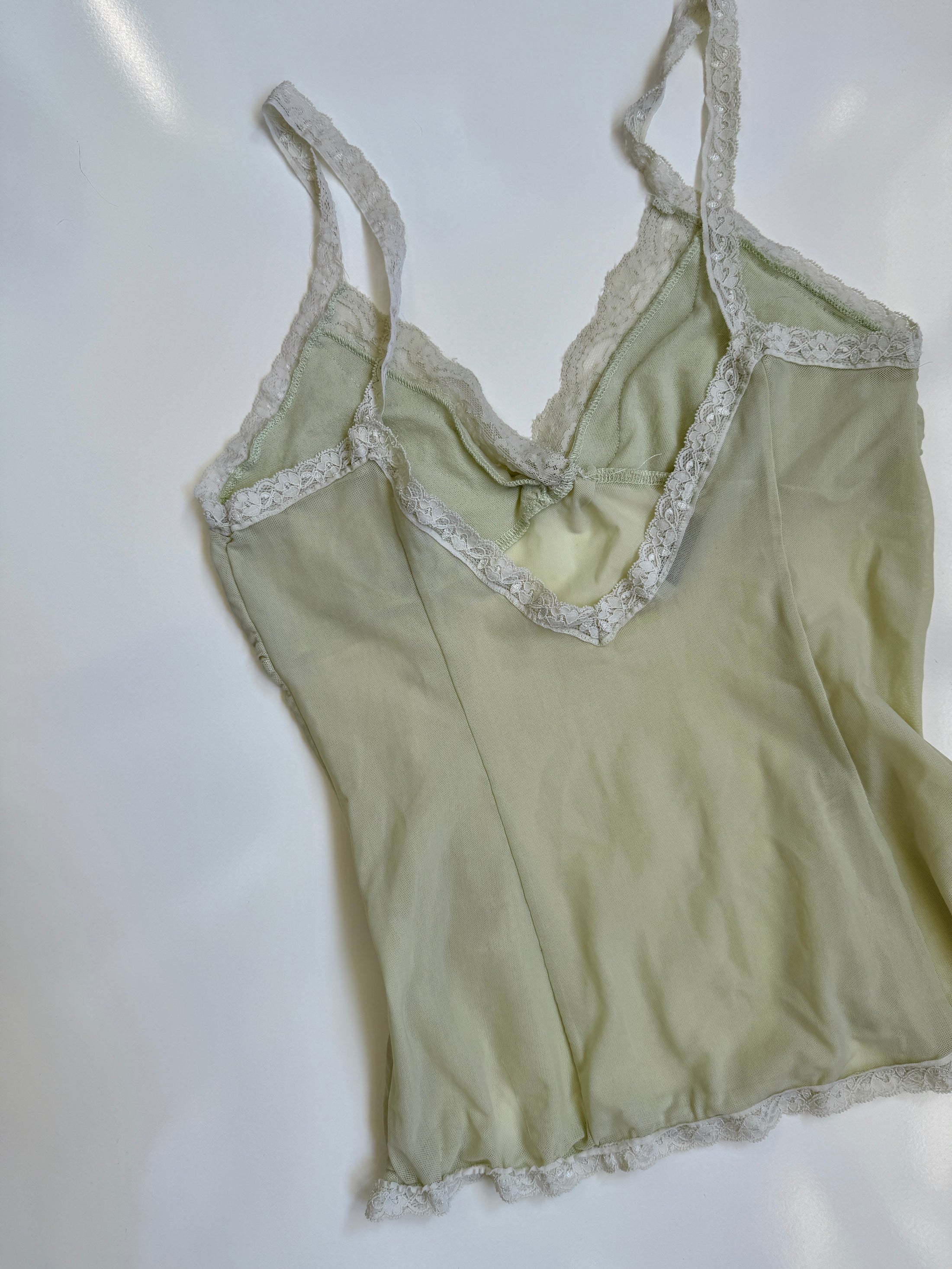 00's Pale green mesh/lace cami • Size S