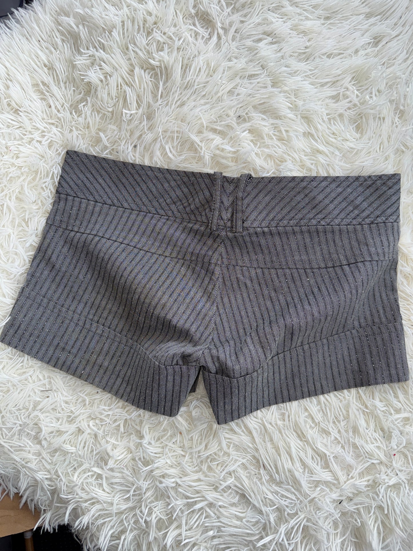 00's Glitter pinstripe grey micro shorts • Size 8