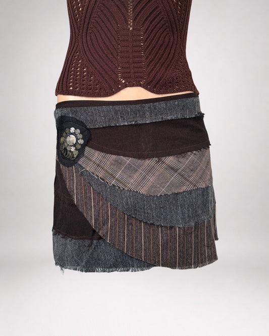 Italian 00's Rinascimento wool blend mini • Size 8