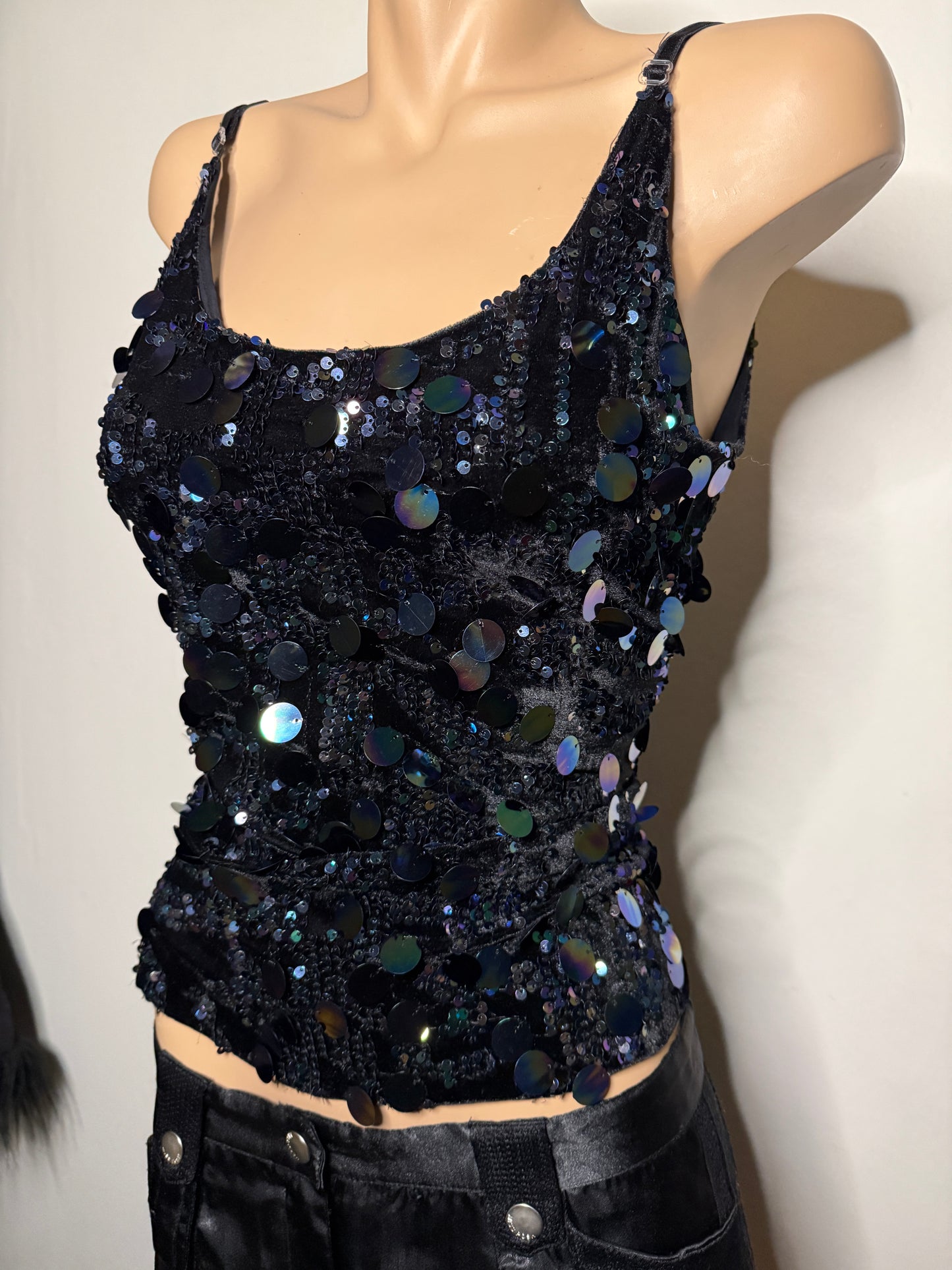 00's Sequin velvet cami • Size L