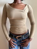 Load image into Gallery viewer, Italian 00's Super stretch khaki ribbed off shoulder top• Size OS
