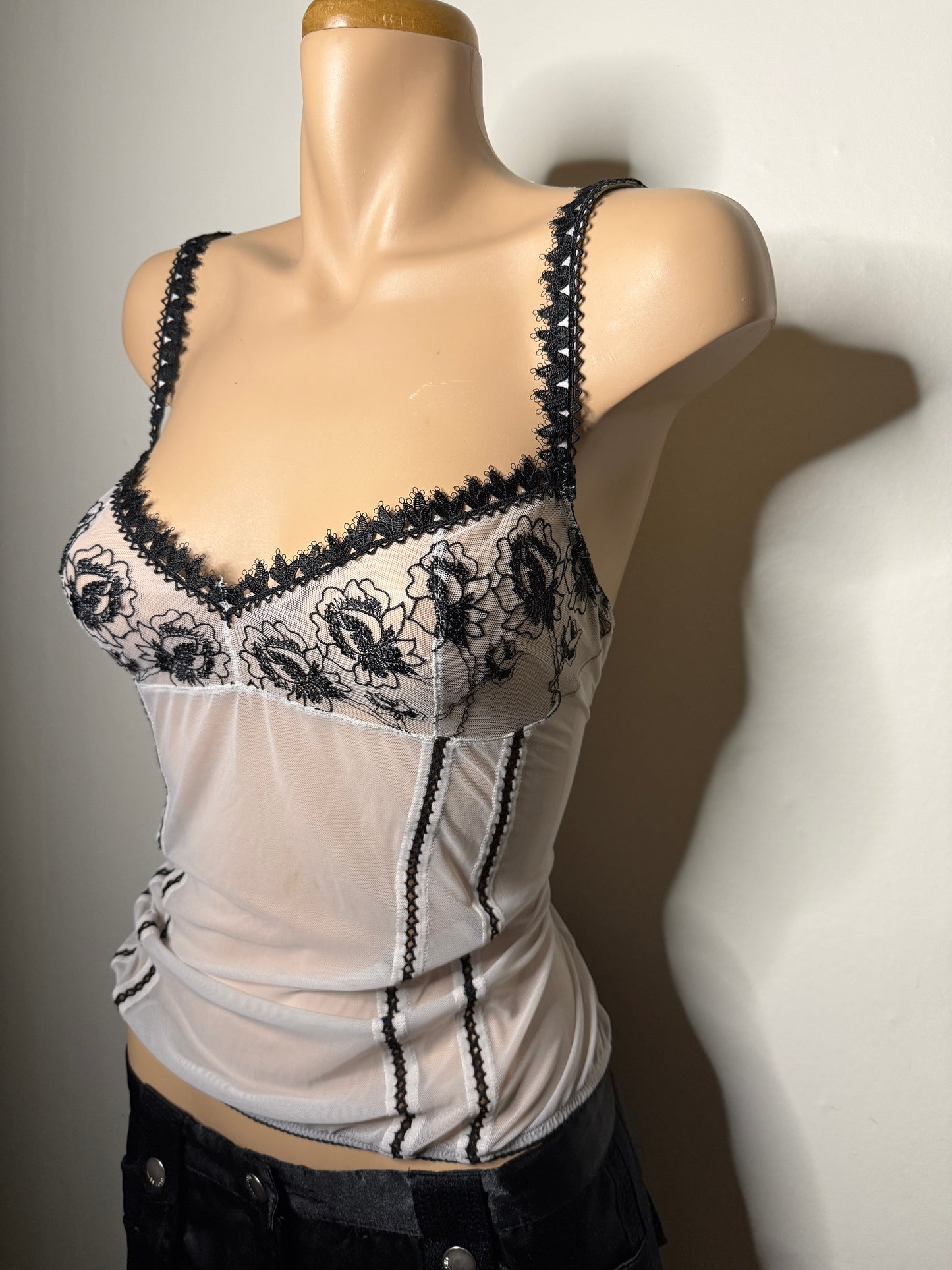 00's Mesh embroidered cami top • Size L