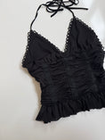 Load image into Gallery viewer, 00’s Ruched black halter • Size S
