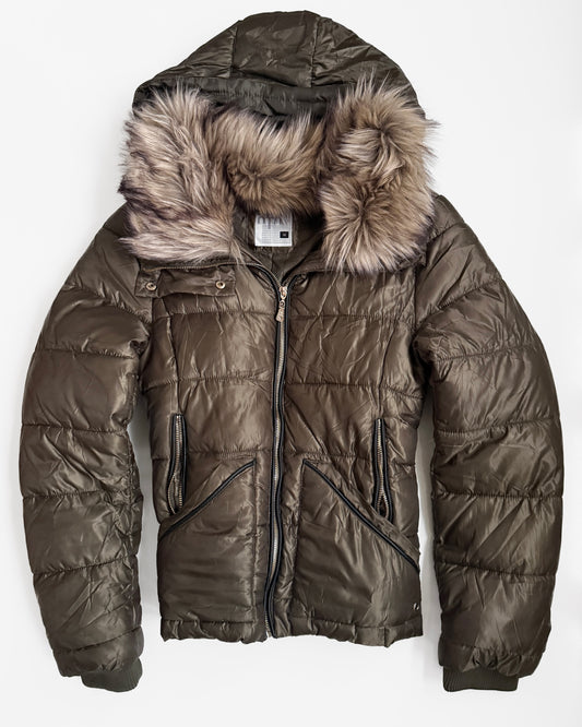 00's Madame khaki hooded puffer w fur trim • Size M
