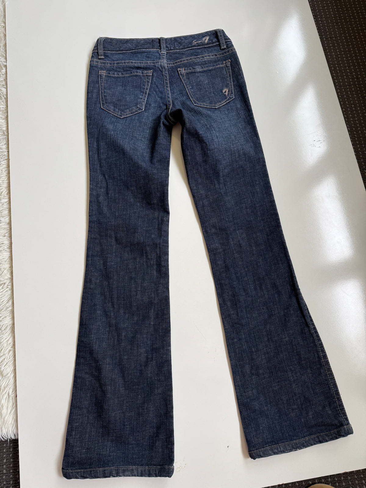 00s 7Seven low-rise flared jeans • Size 4