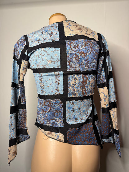 00's Patchwork asymmetrical bell sleeve • Size M