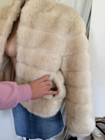 Vintage USA Faux fur cream jacket • Size M