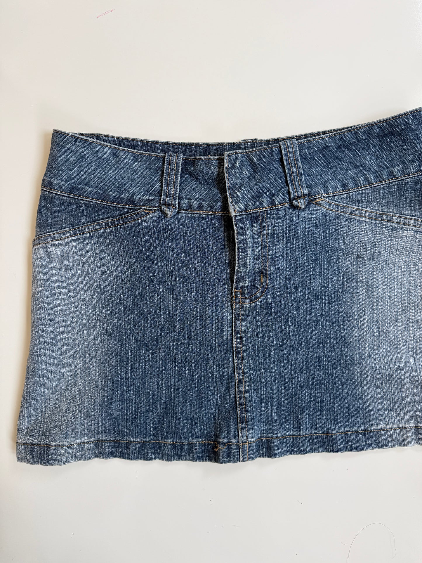90's/00's  Denim mini • Size 10