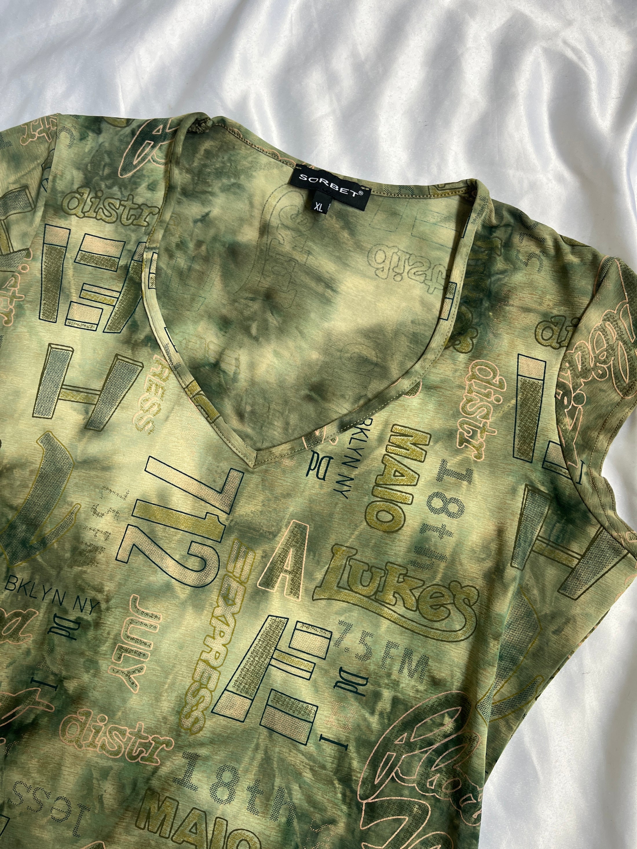 90's/00's French mesh graphic tee