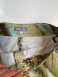 Load image into Gallery viewer, 00's Perzoni pattern mid-rise flares • Size 8
