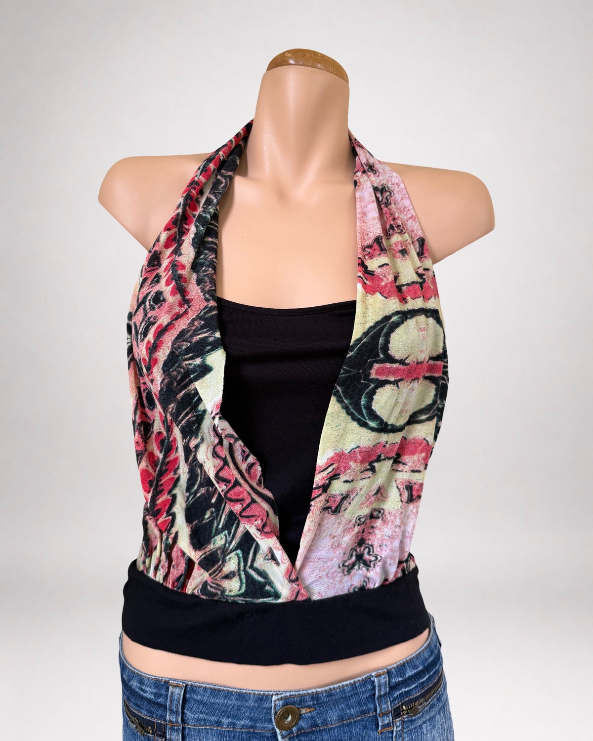 00's Abstract scoop halter neck cami • Size S