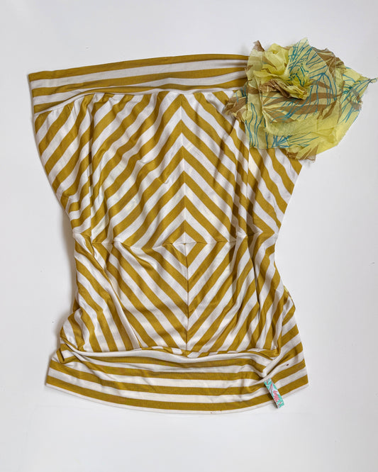 00's Mango striped tube top w flower decal • Size M/L