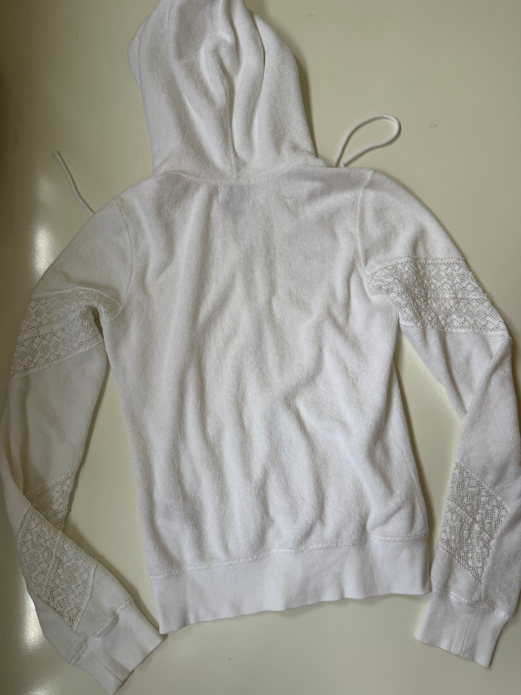 00's Juicy Couture terrycloth white tracksuit w crochet detail • Size XS-S