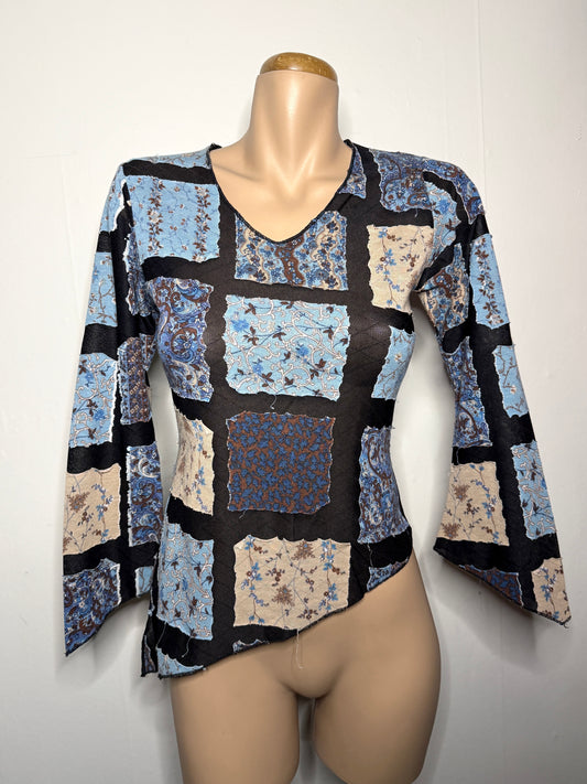 00's Patchwork asymmetrical bell sleeve • Size M