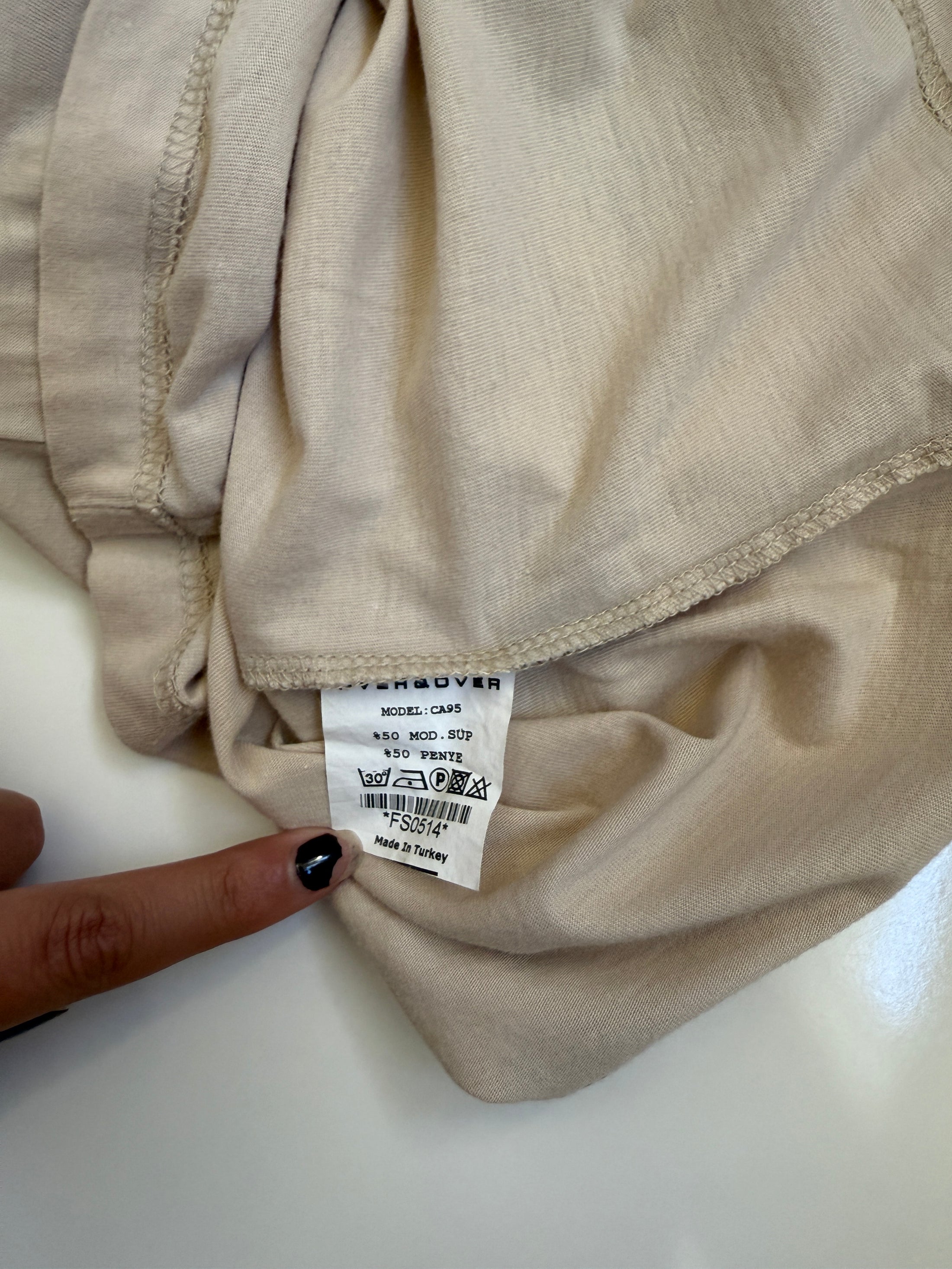 00's Beige military tank w pocket • Size S