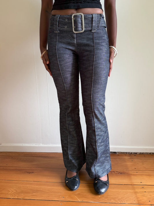 00's Blinddate buckle flared jeans • Size 6-8