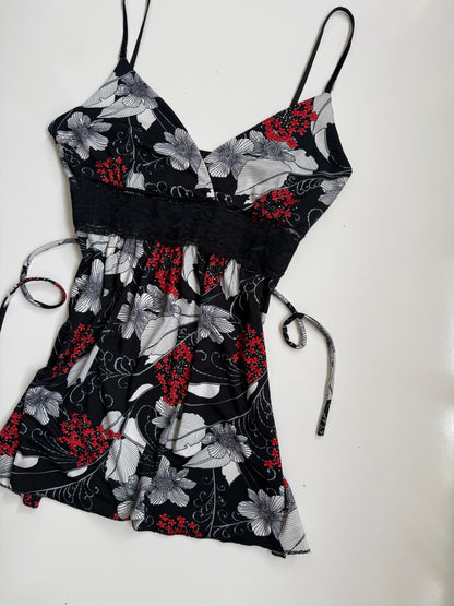 00's Floral pattern cami w lace detail • Size L