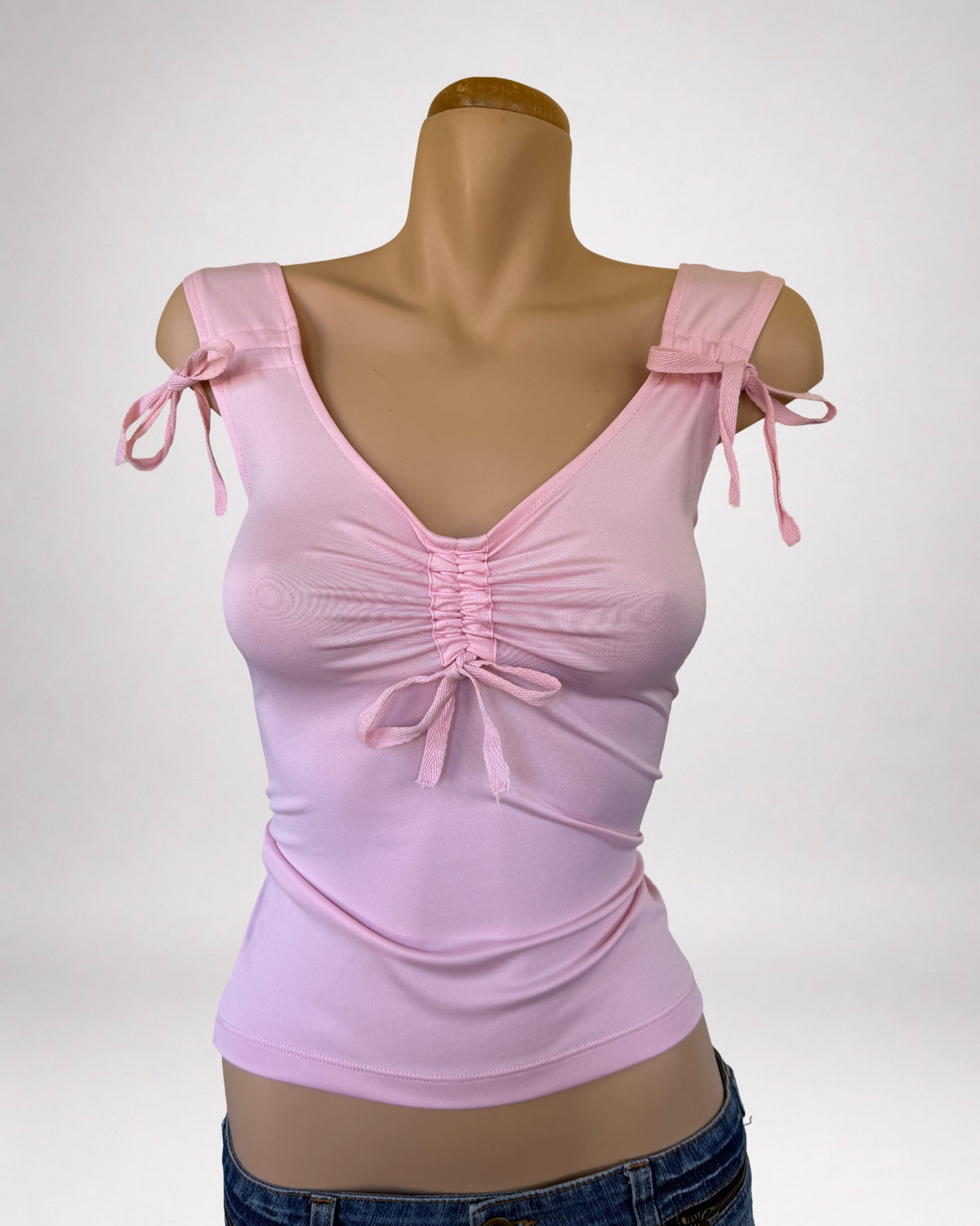 00s Pink baby tee w ruching detail • Size S