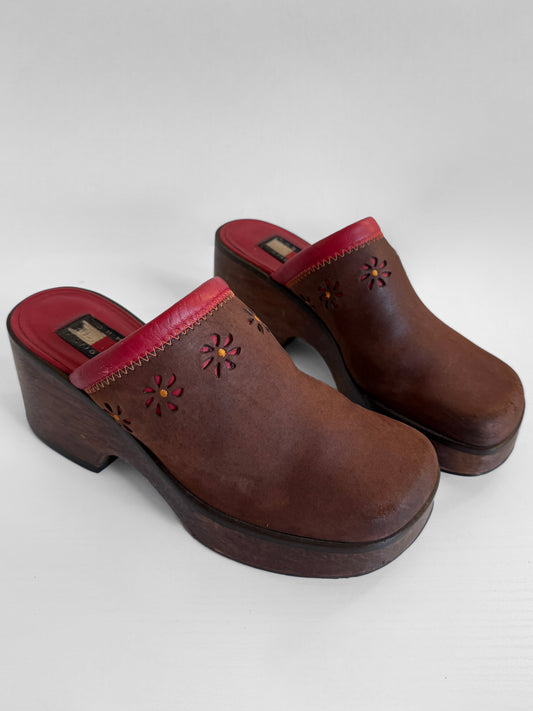 00's Tommy Hilfiger genuine leather platform clogs • Size 7