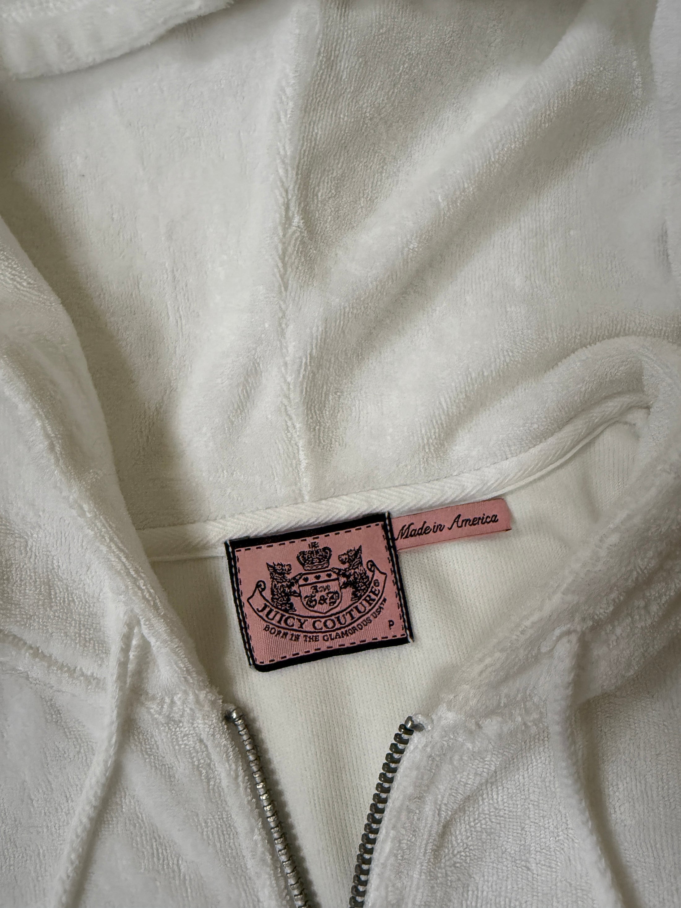 00's Juicy Couture terrycloth white tracksuit w crochet detail • Size XS-S