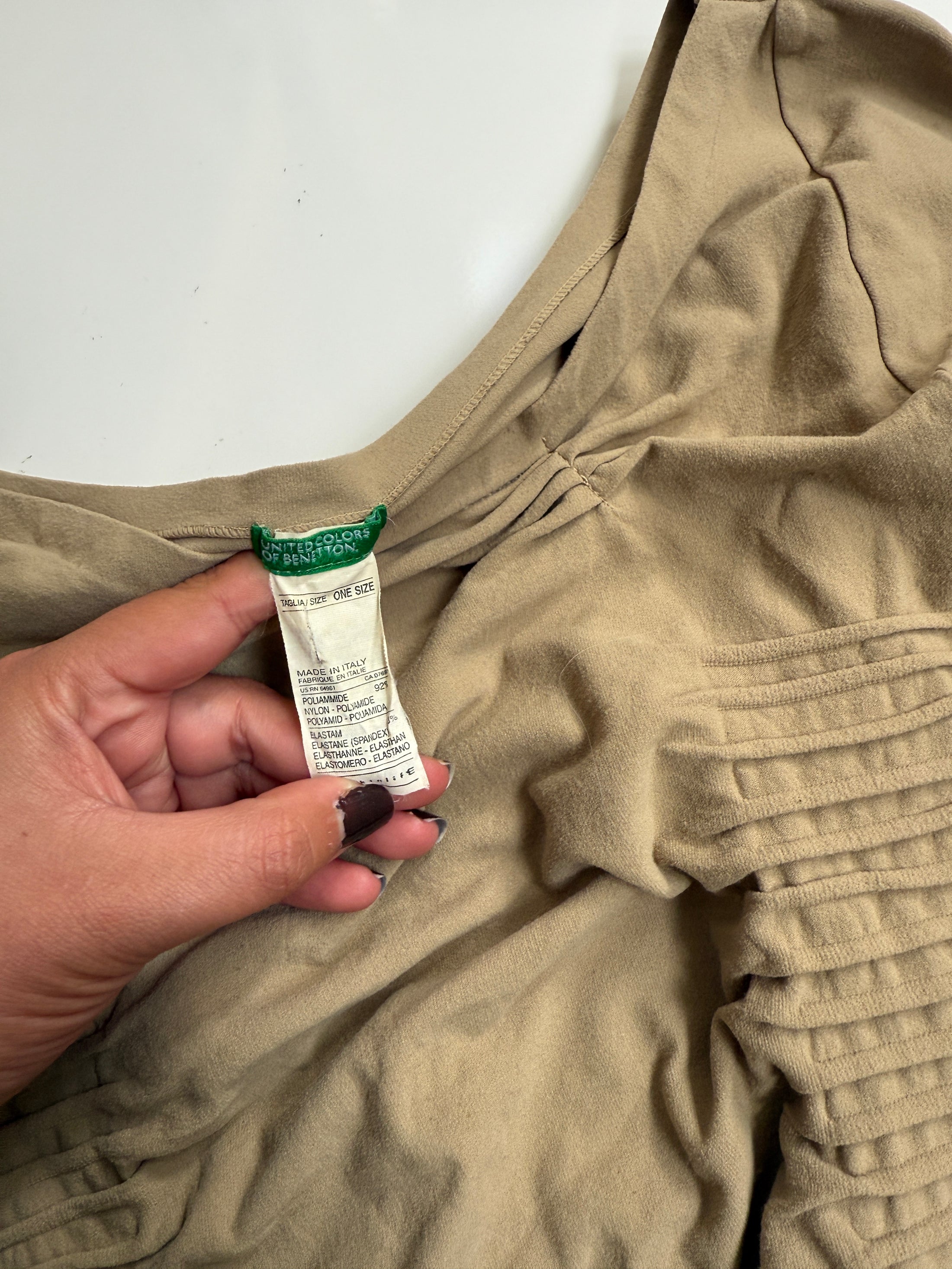 Italian 00's Super stretch khaki ribbed off shoulder top• Size OS