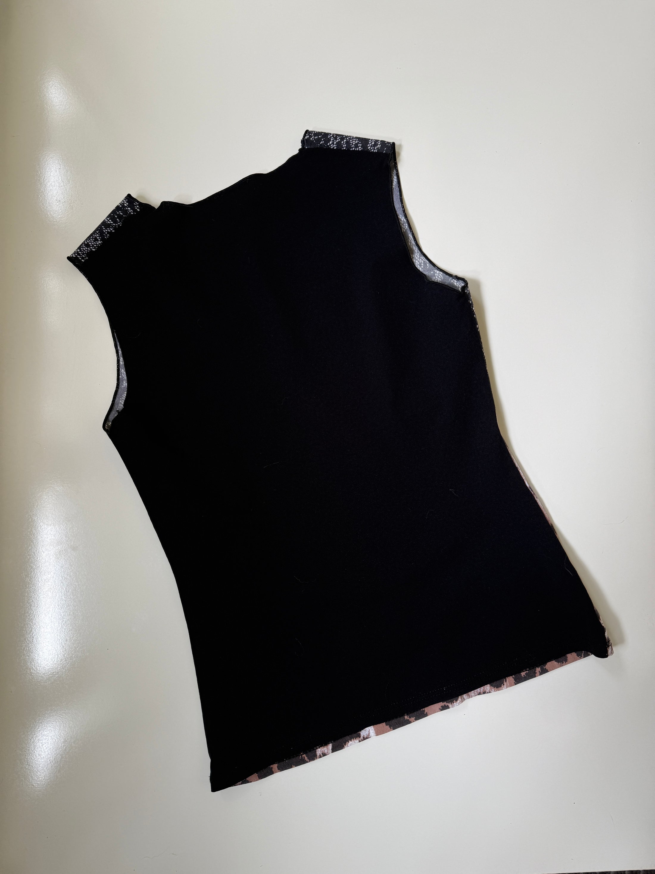 00's Morgan graphic print thick mesh tank • Size S