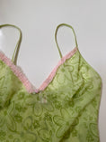 Load image into Gallery viewer, 00's Pale green pattern mesh cami • Size S

