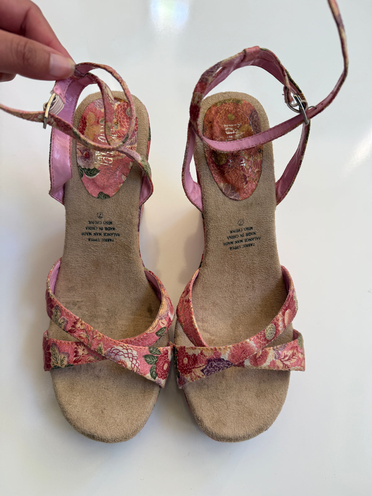 00s Rave platform sandals • Size 7