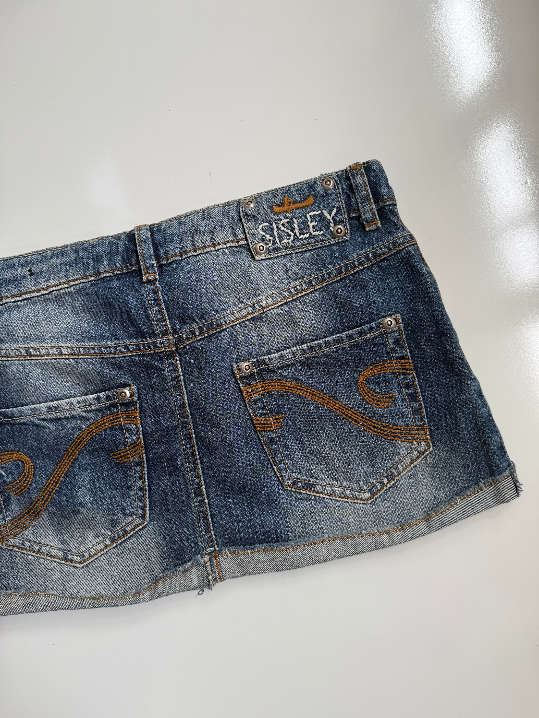 00's Sisley denim mini • Size 4-6