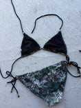 Load image into Gallery viewer, 00's Snake print bikini • Size M
