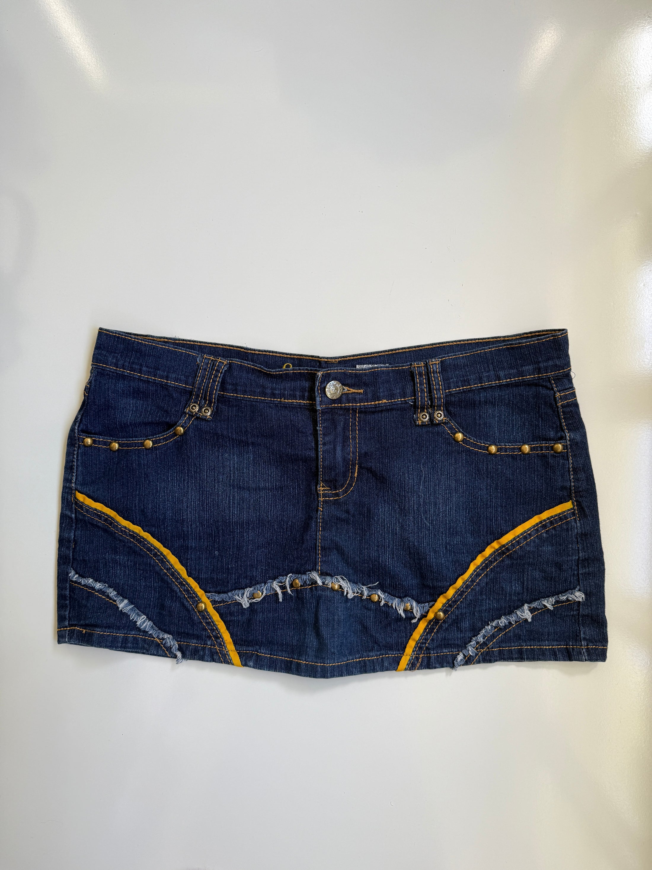 00's Studded denim micro mini w embroidered back pockets • Size 10