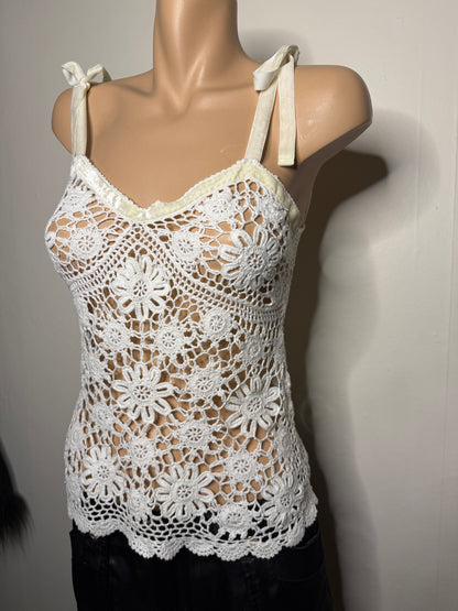 00's Optimo crocheted cami w tie straps • Size S