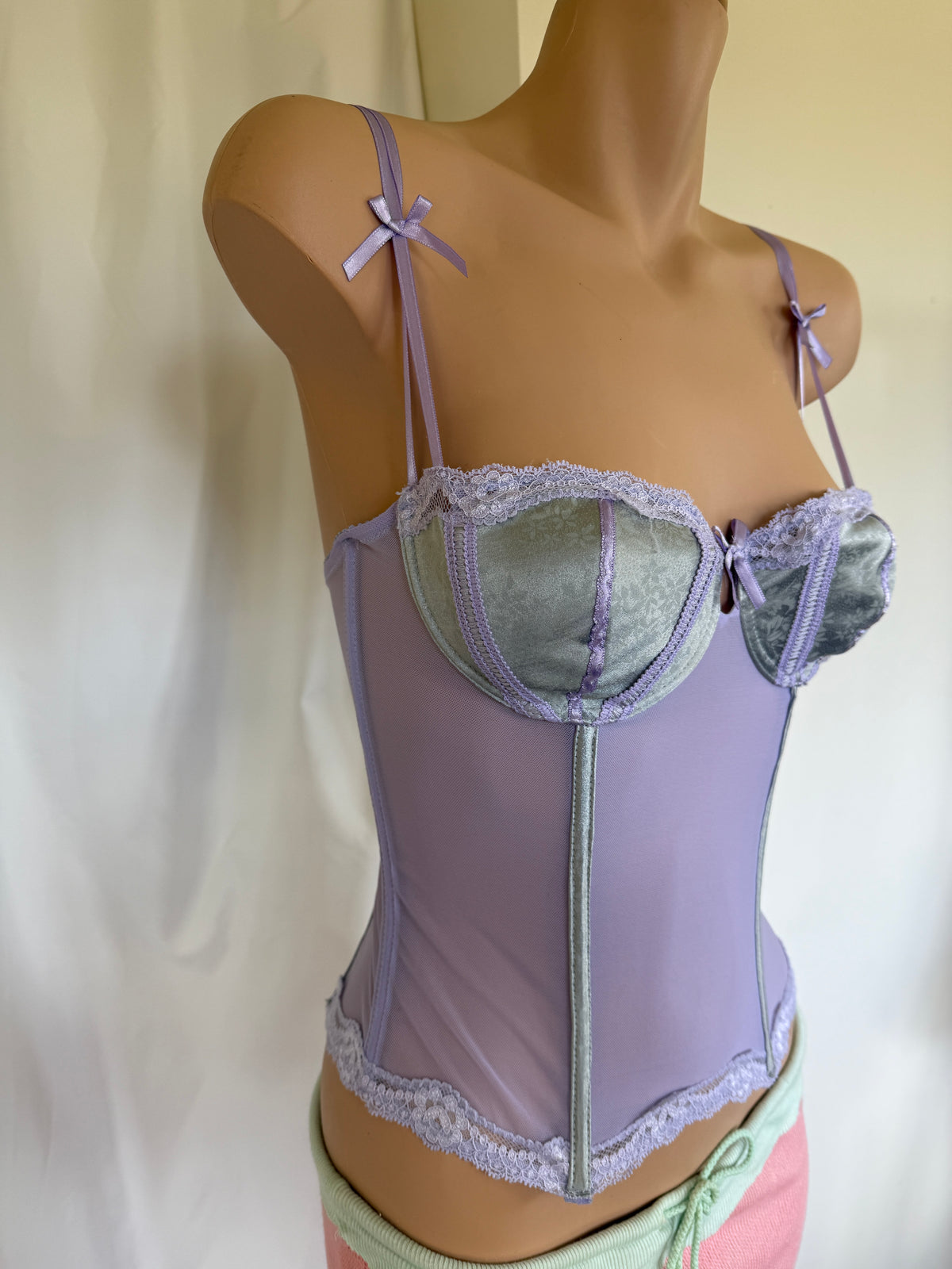 00's Lilac mesh corset w mint green trim • Size 8/10