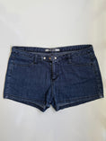 Load image into Gallery viewer, 00's Mavi denim shorts • Size 8
