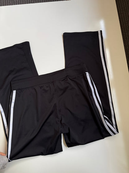 00's Adidas wide leg pants • Size M/L