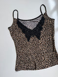 Load image into Gallery viewer, 00's Leopard print butterfly cami • Size L
