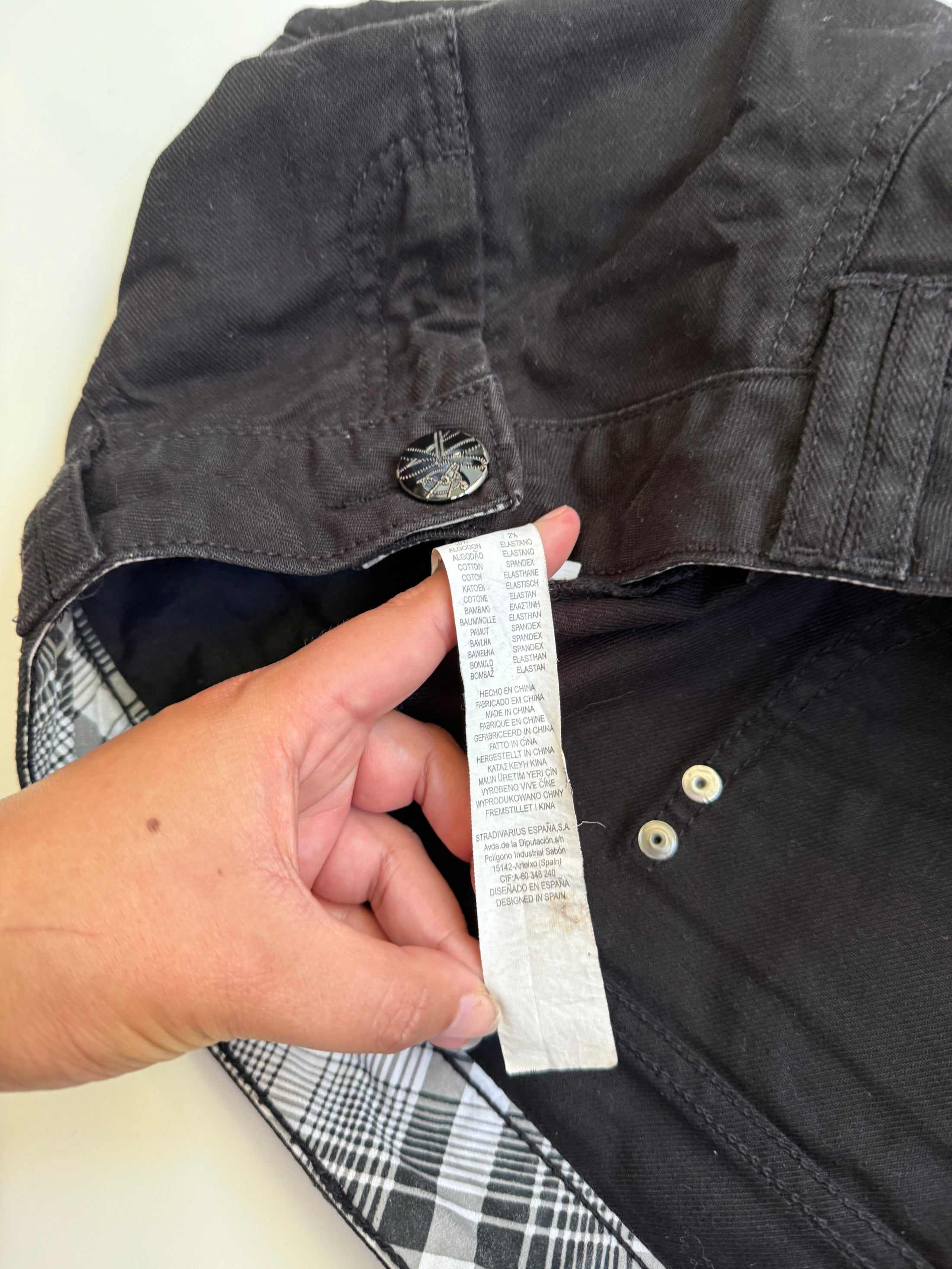 00's Black denim micro skirt • Size 10