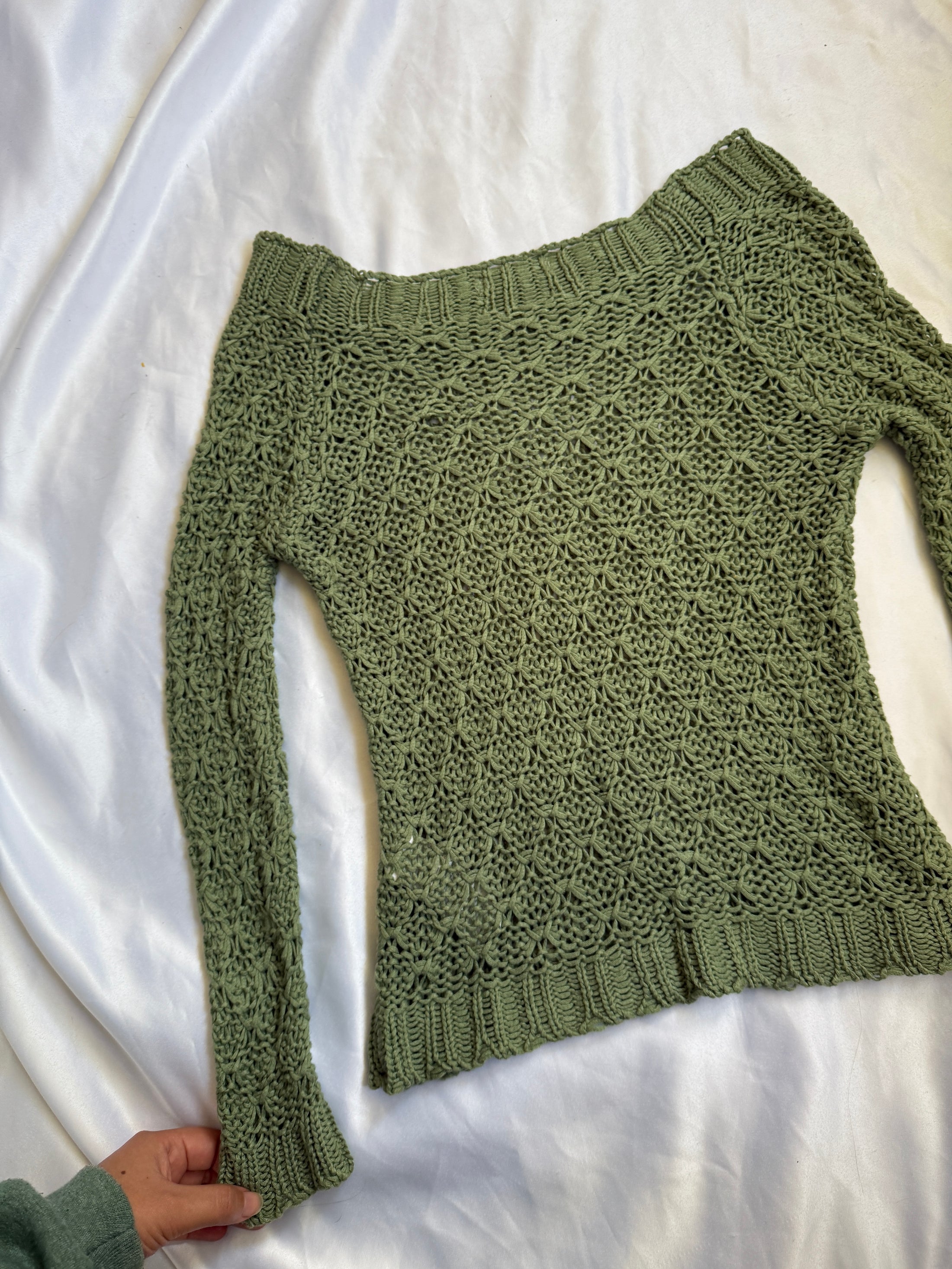 00's khaki crochet off shoulder knit