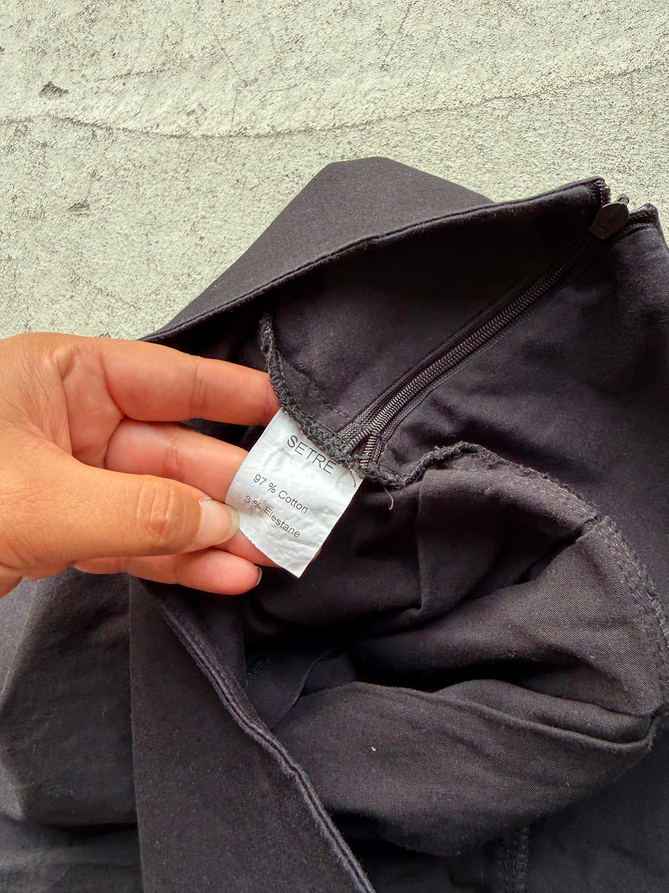 00's STR Paris pleat mini w silver belt detail • Size 8