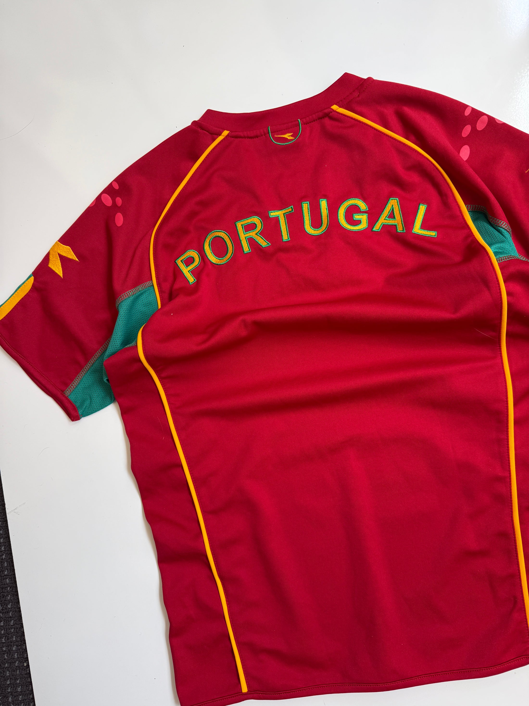 00's Diadora Portugal football jersey • Size S